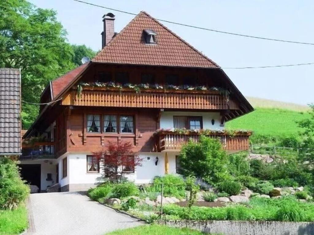 Oberbauernhof - Wohnung "Am Garten" -- Moderne Fewo Im Schoenen Schwarzwaldhaus กูทอัค ภายนอก รูปภาพ