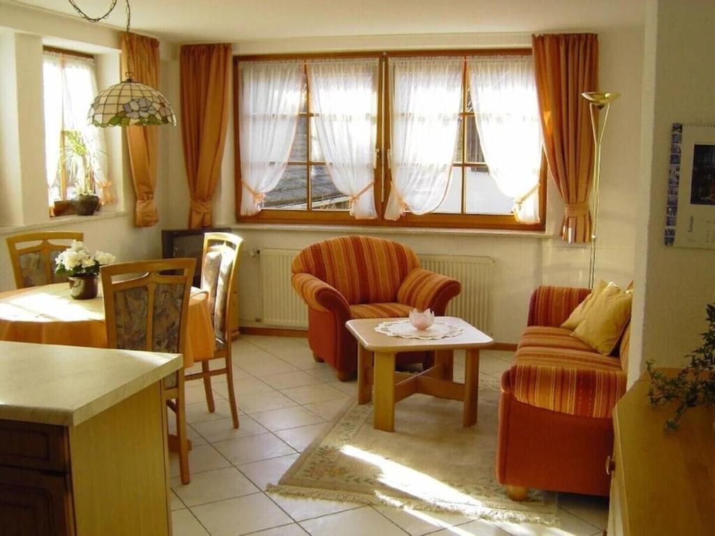 Oberbauernhof - Wohnung "Am Garten" -- Moderne Fewo Im Schoenen Schwarzwaldhaus กูทอัค ภายนอก รูปภาพ